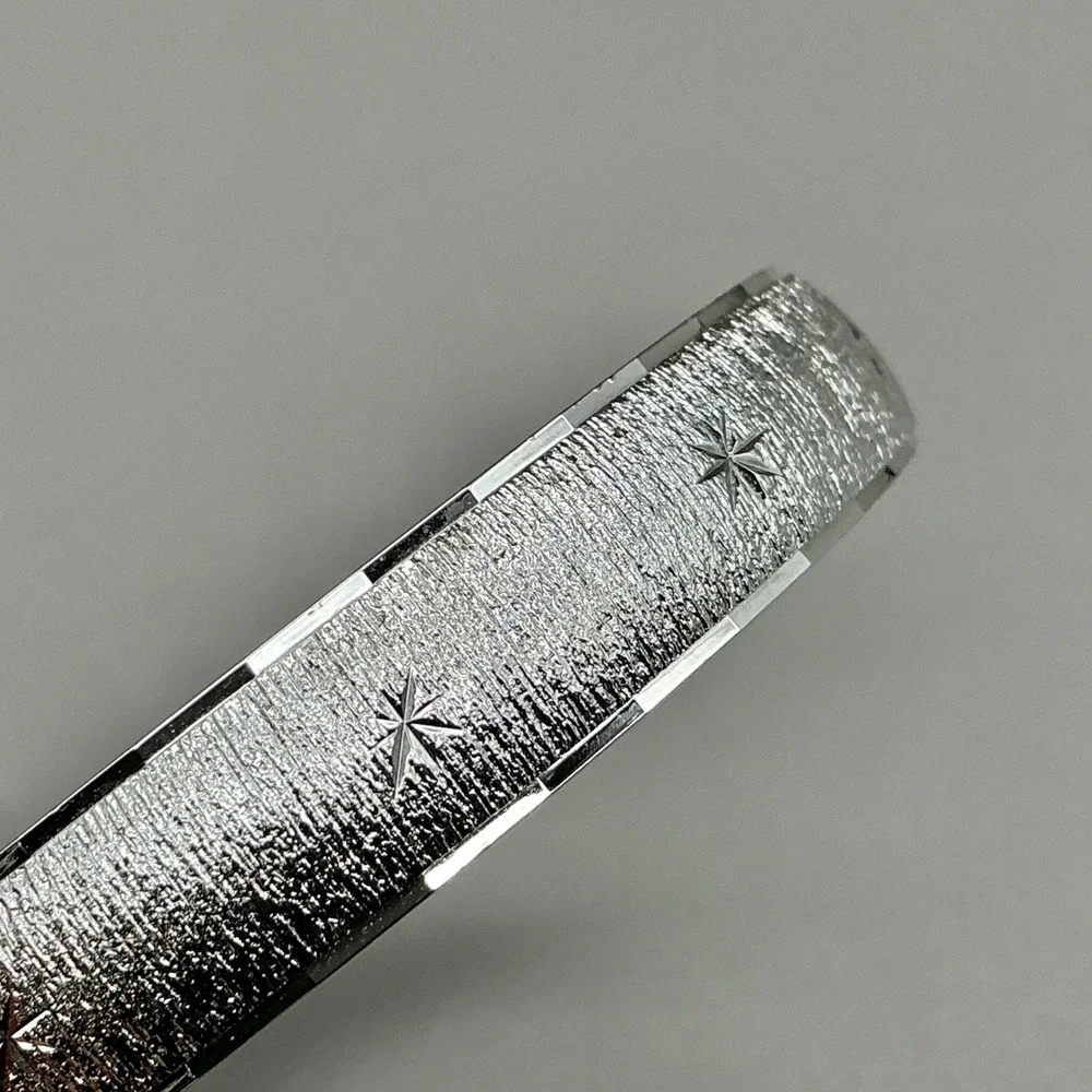 Monet Bracelet Womens Silver Tone Vintage‎ Textured Star Bangle Jewelry 7 Inches